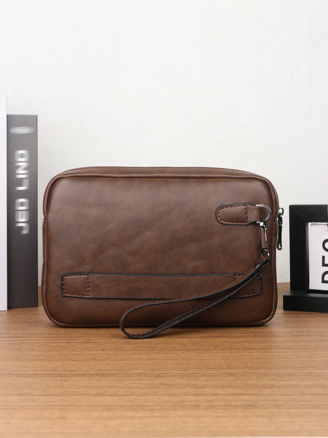 The Heritage Handheld Wash Bag